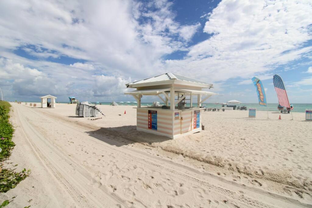 Alexander 511 Beachfront Condo With 2 Pools, Direct Beach Access, Sauna, Tikki Bar Miami Beach Exterior foto