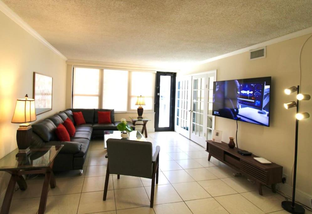 Alexander 511 Beachfront Condo With 2 Pools, Direct Beach Access, Sauna, Tikki Bar Miami Beach Exterior foto